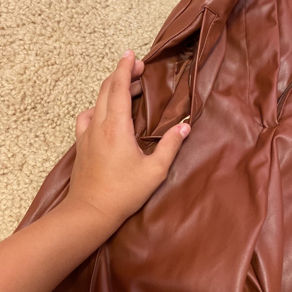 Baggy faux leather pants - Picture 3 of 3